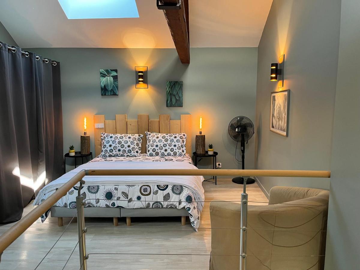 Le Charles IX Apartment Roussillon  ภายนอก รูปภาพ