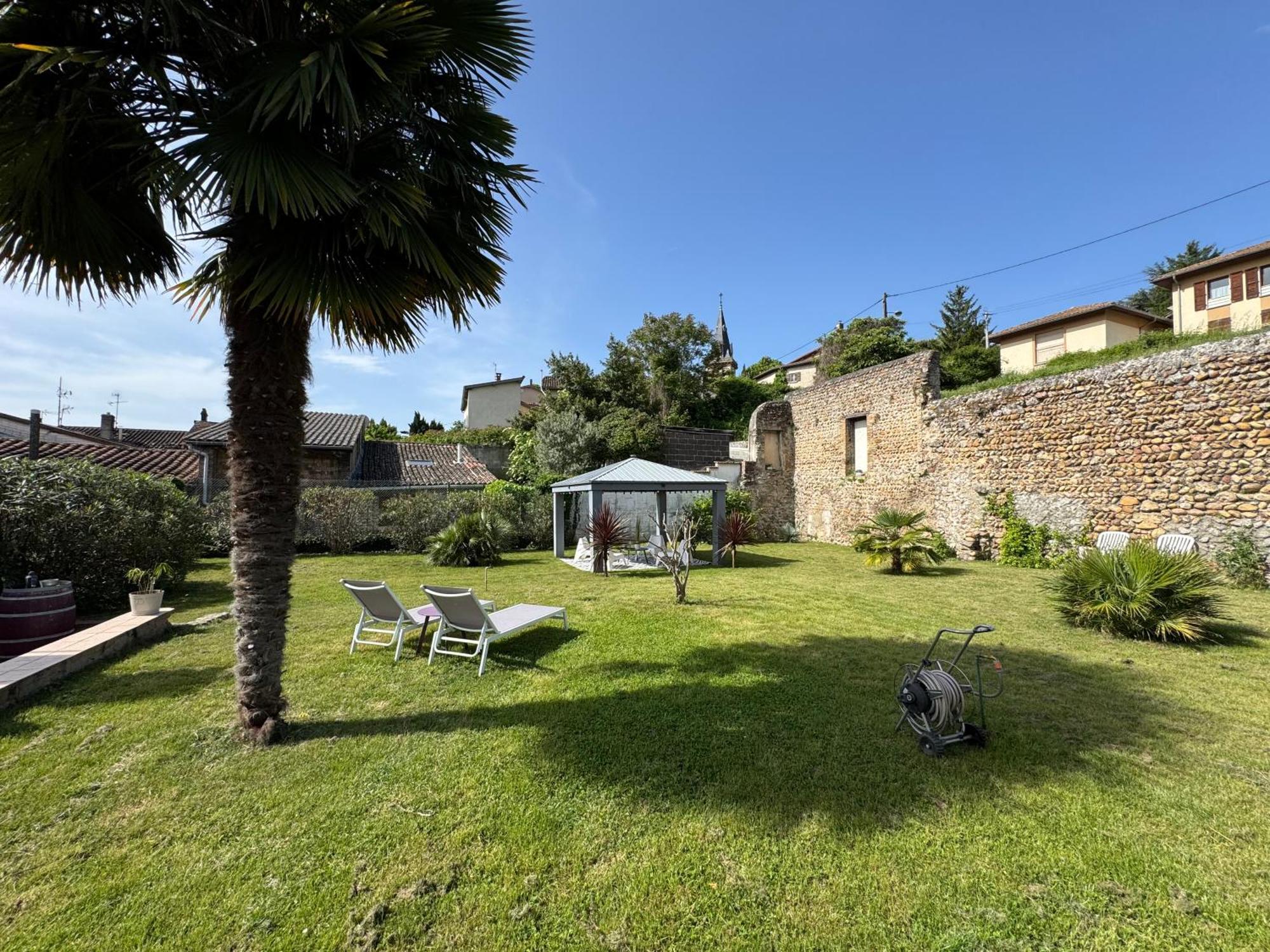 Le Charles IX Apartment Roussillon  ภายนอก รูปภาพ